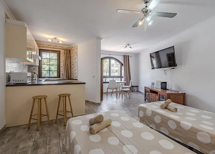 Estudio Reformado Parque Santiago 1 Appartamento